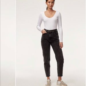 Levi’s mom jean size 29